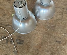 2 large lights
