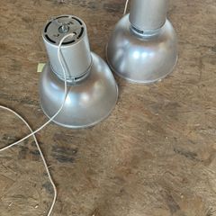 2 large lights