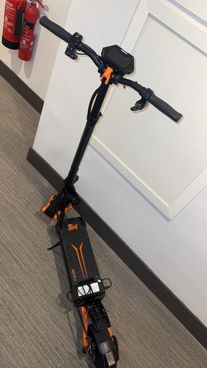 Electric scooter