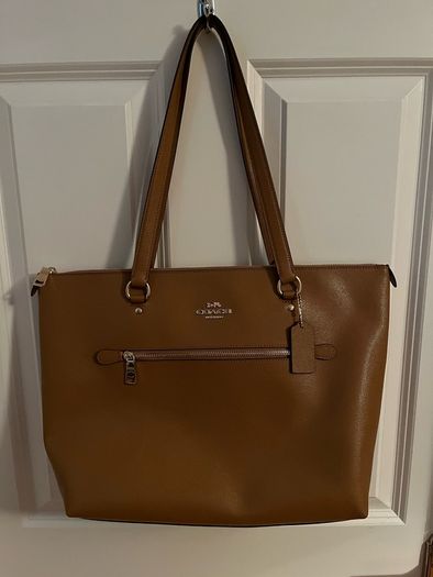 BNWOT Coach handbag