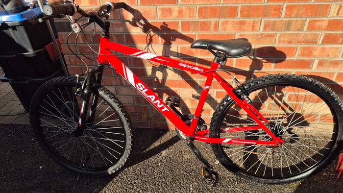 apollo mtb mountain bike 26 wheels