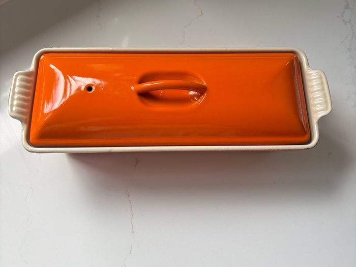 le creuset cast iron terrine with press