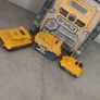 dewalt radio and 3 batteries Image 3