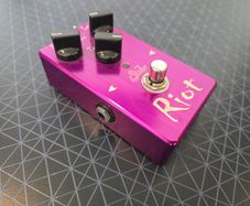 Suhr Riot Distortion
