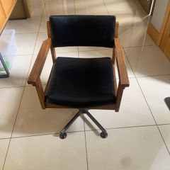 Captains chair