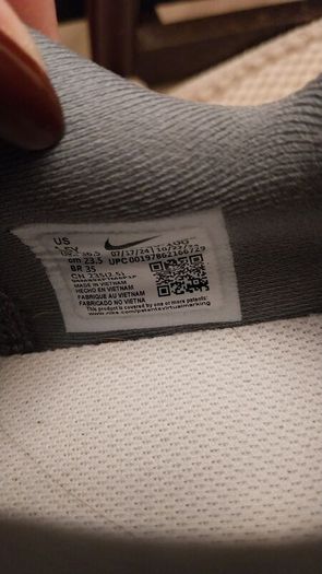 Nike size 4 perfect immaculate were 120