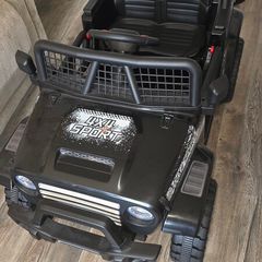 childrens 4x4 electric jeep