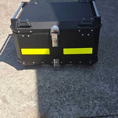 motorcycle topbox