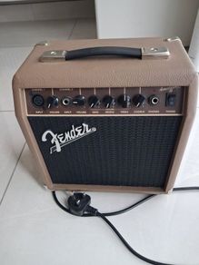Fender Acoustasonic 15