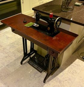 Singer Sewing Machine