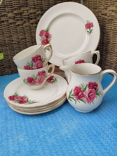 Carrigaline, vintage tea set, vintage cups