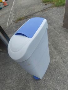 Sanitary bin