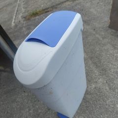 Sanitary bin