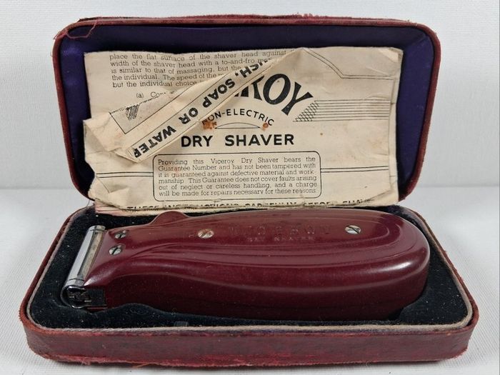 Vintage Viceroy dry shaver in box