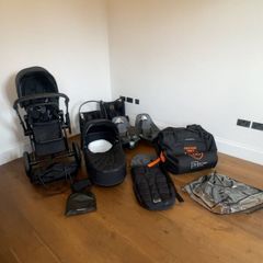Cybex Priam Complete System  2no ISOFIX bases