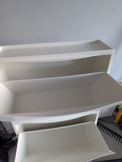 Shoe storage cabinet