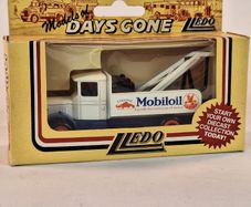 LLedo Diecast Model of Days Gone Gargoyle Mobileoil Truck - 38413