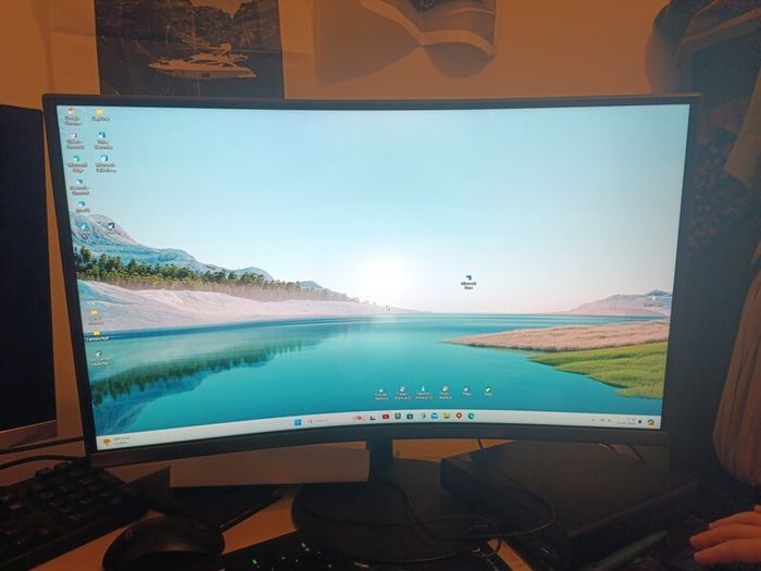 Samsung 24" Curved Monitor