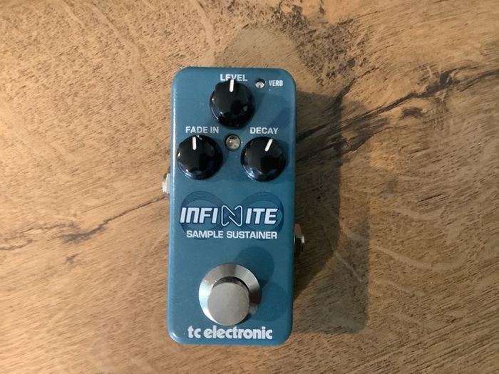 TC Electronic Infinite Mini Sample Sustainer pedal