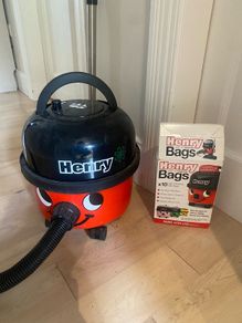 Henry Hoover Red