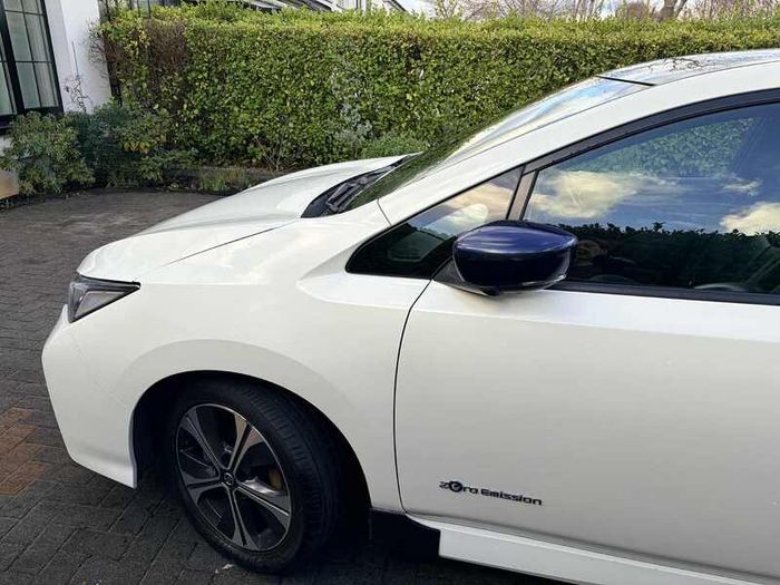 2018 Nissan Leaf Tekna- New NCT 04/28