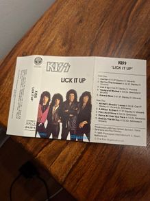 KISS: Lick It Up -Cassette