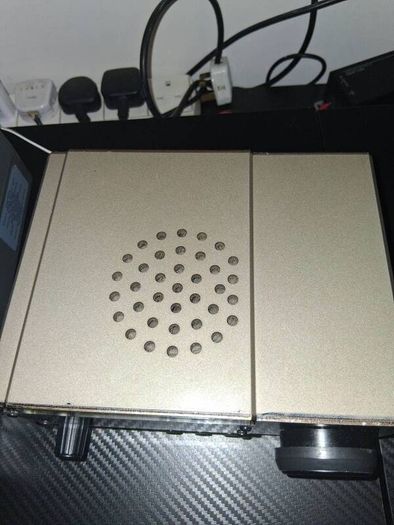 Lowe Hf Communications Receiver