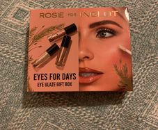 Eye Makeup Rosie for Inglot gift box