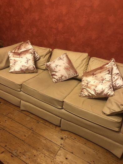 Cushions ( 5 )