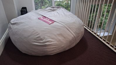 Beanbag with full memory foam filling