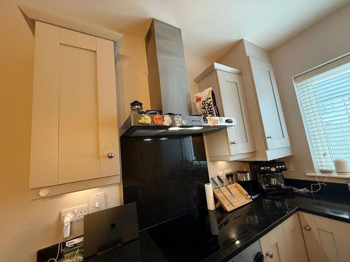 Complete Kitchen with Quartz Worktops & all appliances