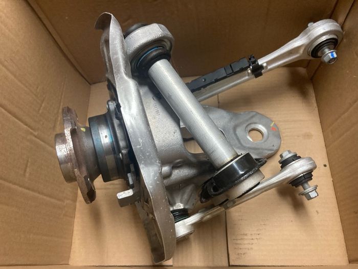 07-19 Bmw E70 F71 F16 F15 X5 Rear Left Spindle Knuckle Wheel Hub Bearing Oem