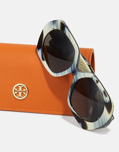 Indulge in the ultimate luxury with these spectacular Tory Burch