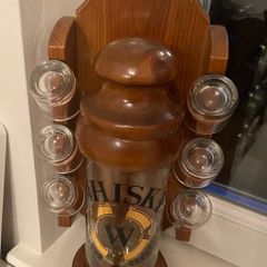 Very Rare Vintage Timber & Glass Whisky Decanter Set