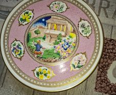 2 Beautiful Romeo and Juliet and the Twelfth Night Shakespeare Flower Plates Caverswall England, no chips or cracks, Postal Available or Collection