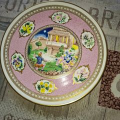 2 Beautiful Romeo and Juliet and the Twelfth Night Shakespeare Flower Plates Caverswall England, no chips or cracks, Postal Available or Collection