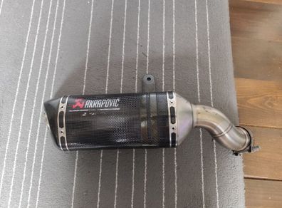 Kawasaki Z900 Akrapovic Slip on