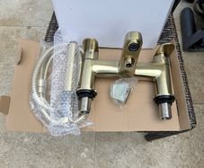 Bath tap/shower