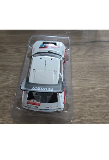 Ixo Peugeot 205t 16 1/18
