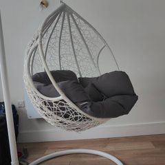 egg chair