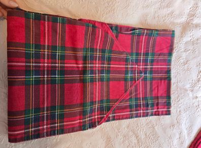 Christmas Table Cloth & Table Runner