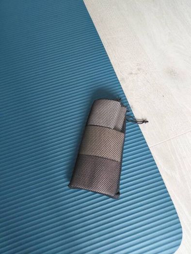 Exercise mat and resistance bands