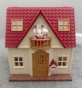 Sylvanian families house red roof cosy cottage