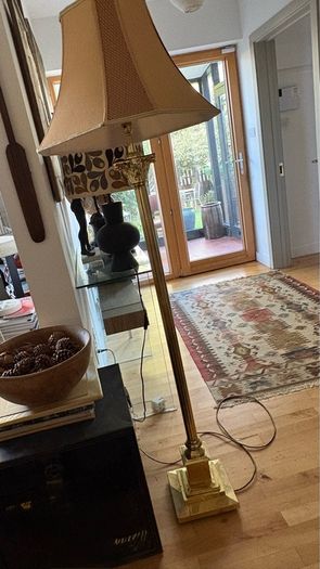 VINTAGE Brass Corinthian Column Stand Floor lamp with Shade