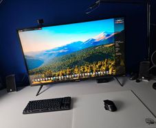 Gigabyte Aorus FV43U 4K 43 inch 144Hz HDR 1000nits
