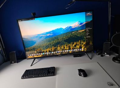 Gigabyte Aorus FV43U 4K 43 inch 144Hz HDR 1000nits