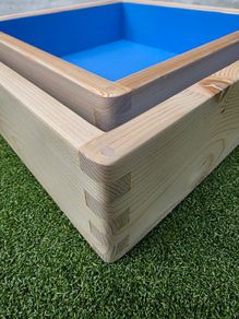 Set of 2 therapy trays