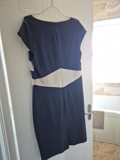Ladies dress sz 18