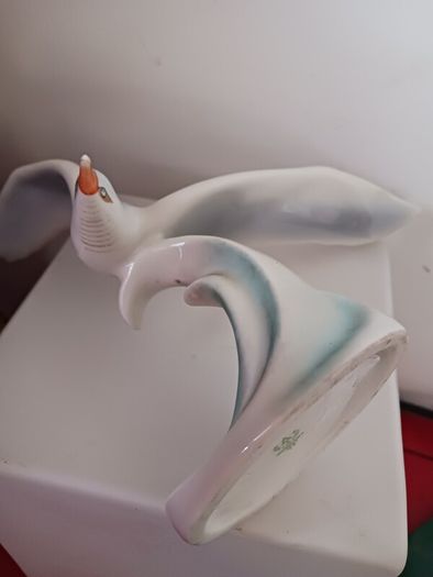 Hollohaza porcelain bird / 1979- 1985 Date Mark,