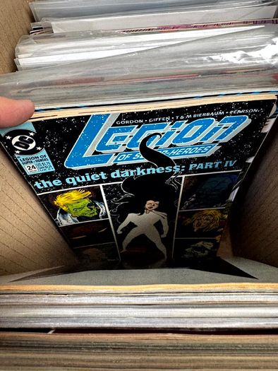 Marvel & DC Long Comic Box w 300 comics for Sale